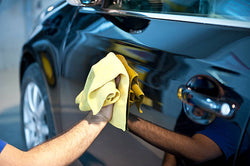Comment donner un éclat durable à votre voiture avec Gliptone Body Gloss à la cire de Carnauba